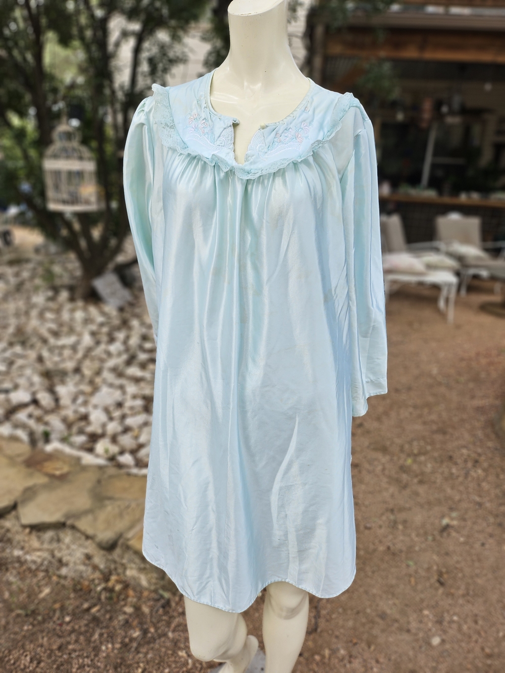 Vintage Stardust USA Women's Light Blue Embroidered Collar Nightgown Nightie M